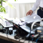 Zespół na wesele czy DJ? Co częściej wybierają pary w stolicy?