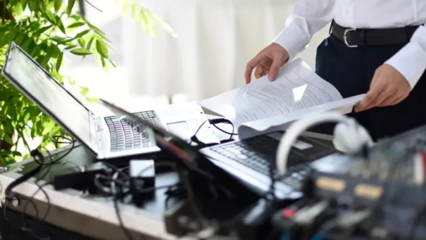 Zespół na wesele czy DJ? Co częściej wybierają pary w stolicy?